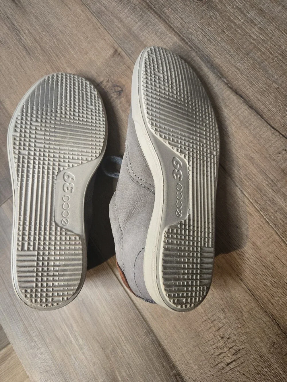 Mens Ecco gray brown sneakers size 39